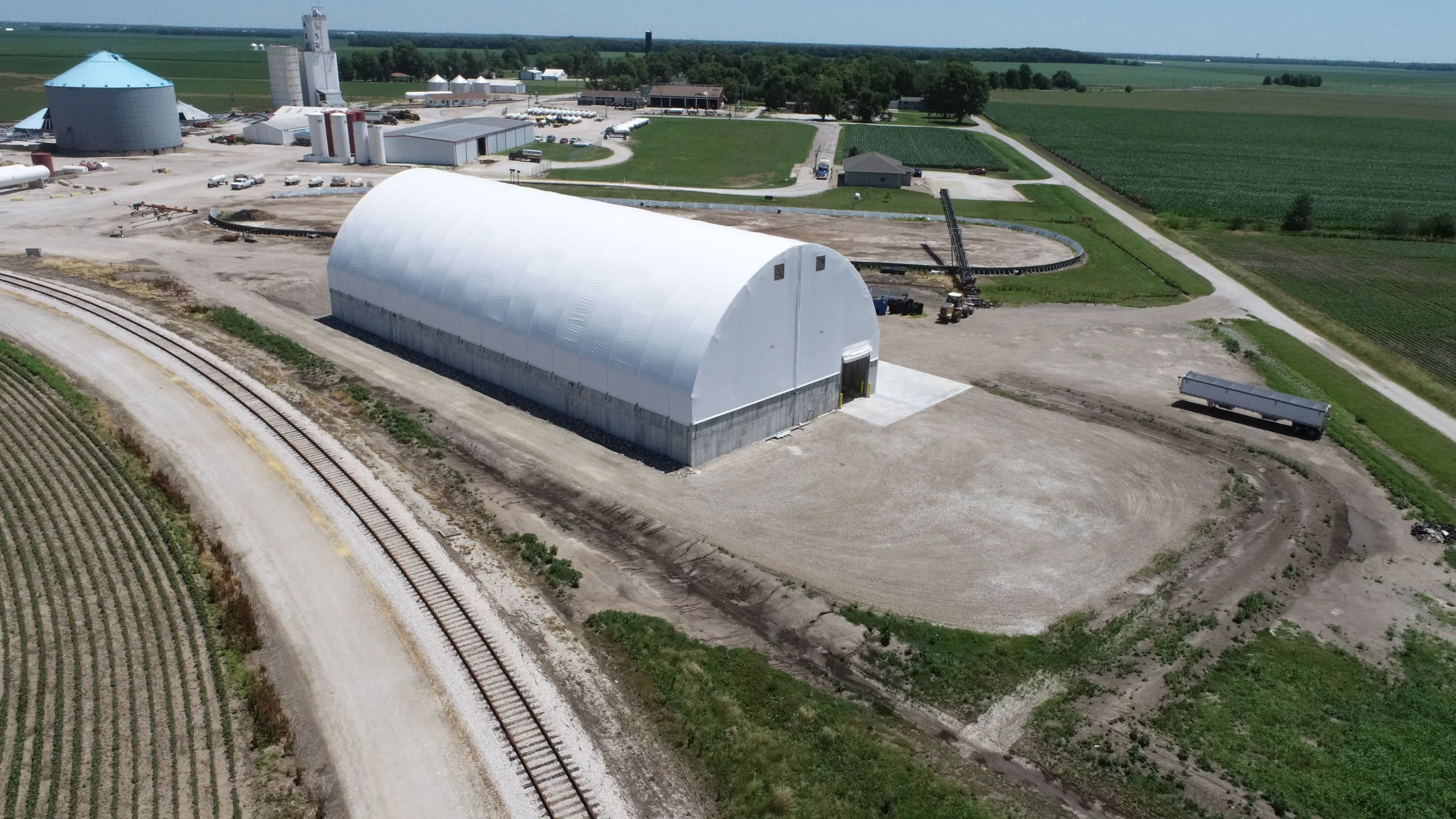 HT-Series-82x192_fert_exterior_rear1-scaled